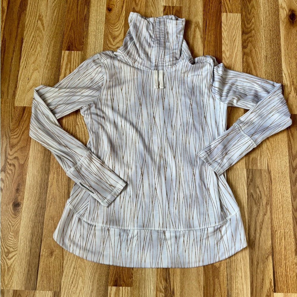 CALIA by Carrie Underwood White and Gold Athleisure wear pullover size medium - Picture 2 of 3